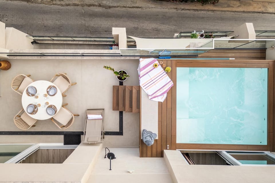 ROP Penthouse & ROF Apartment by Homega, Terrace, Private Pool & Valletta Views Apartment in Sliema