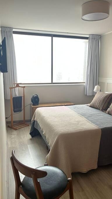 Depto San Martín a pasos Muelle con estacionamient Apartment in Vina del Mar
