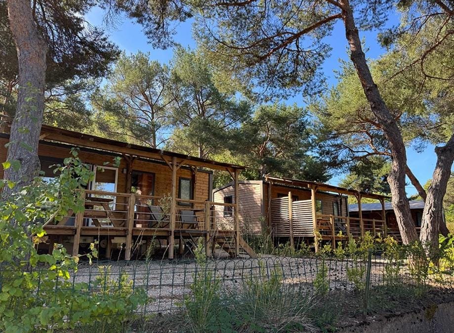 Camping Le Soleil du Verdon Campground/ 
RV Resort in French Riviera
