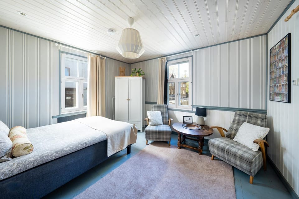 Garden Studio next to Telliskivi & Old Town Apartment in Tallinn