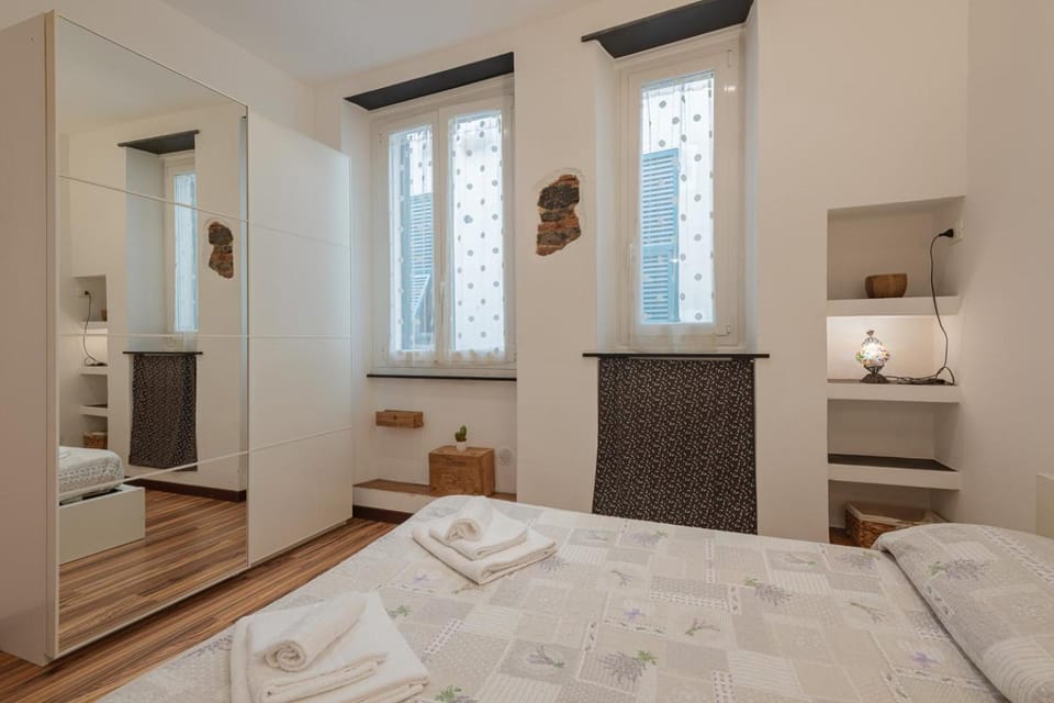 Bedroom, wardrobe