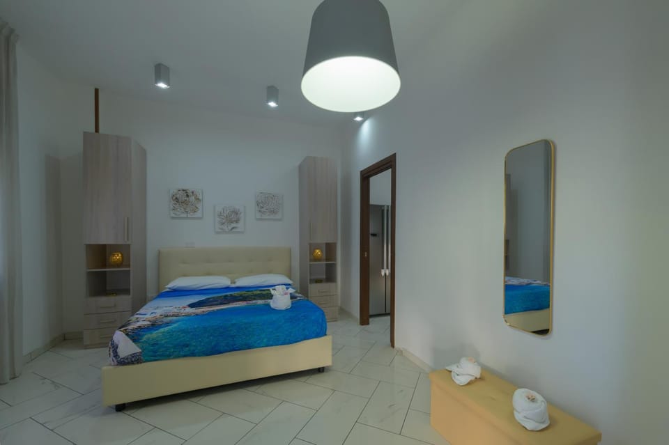 Bed, Bedroom, hair dryier, heating, towels