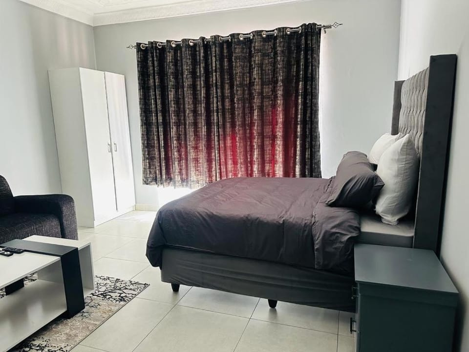 6 the Curve Unit 18 Vacation rental in Johannesburg