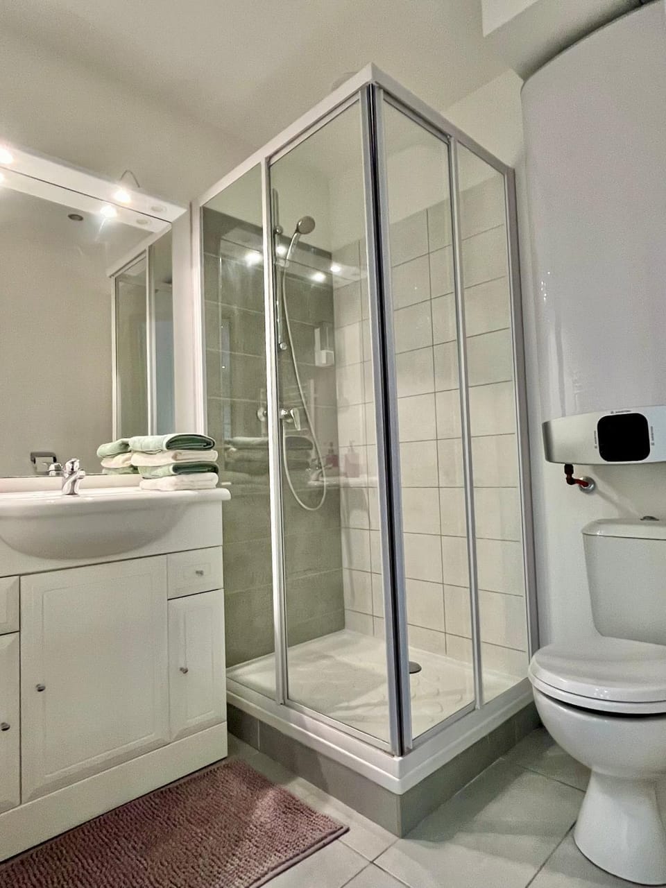 Shower, Toilet, Bathroom