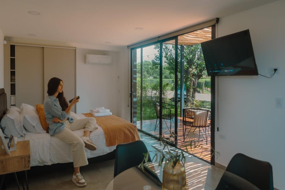 Bedroom, Garden view
