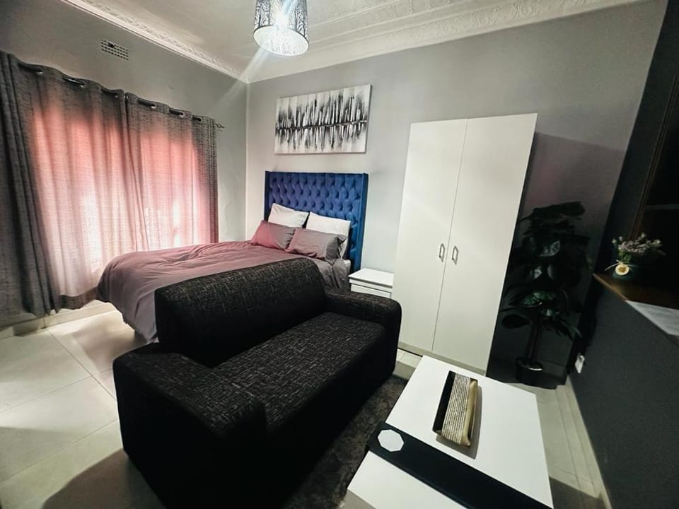 6 the Curve Unit 17 Vacation rental in Johannesburg