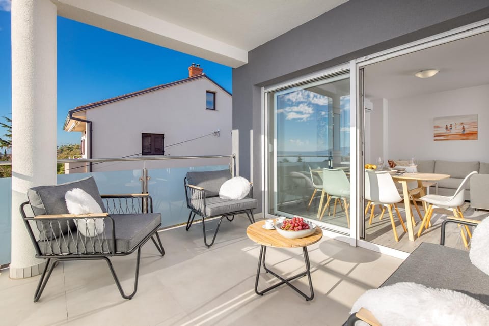 Balcony/Terrace, Seating area, Dining area