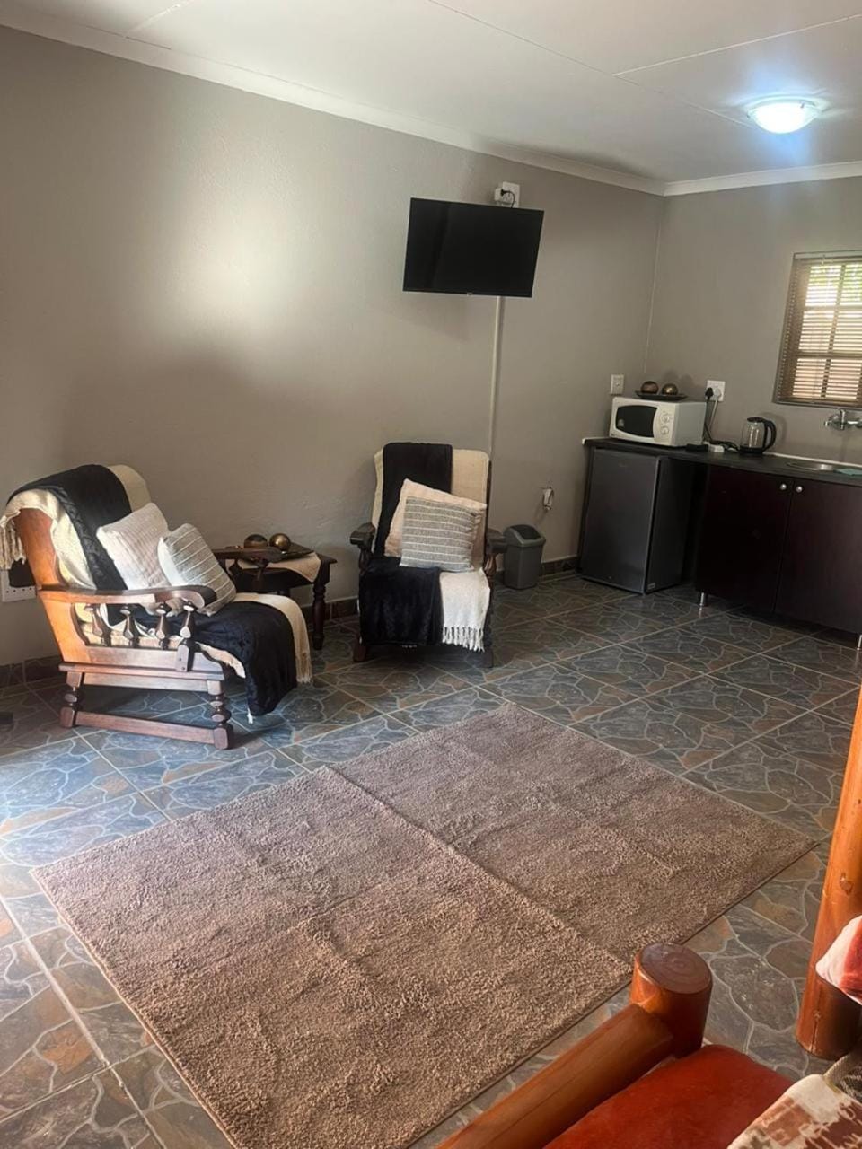 TV and multimedia, Kitchen or kitchenette