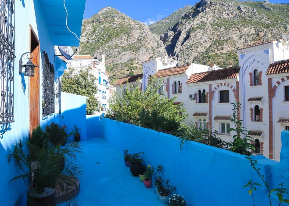 Property building, Natural landscape, View (from property/room), Balcony/Terrace, Garden view, Mountain view