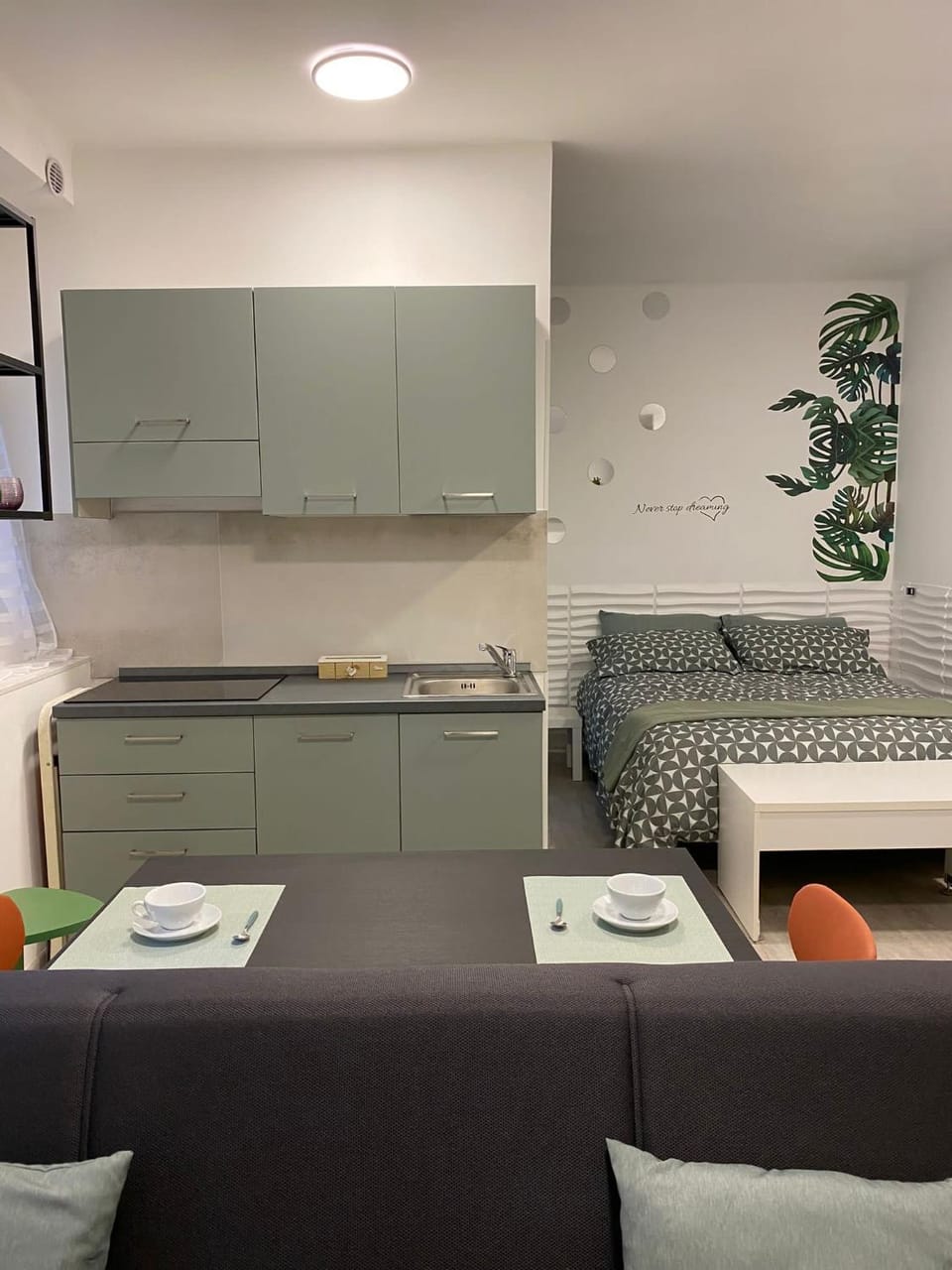Bed, Kitchen or kitchenette