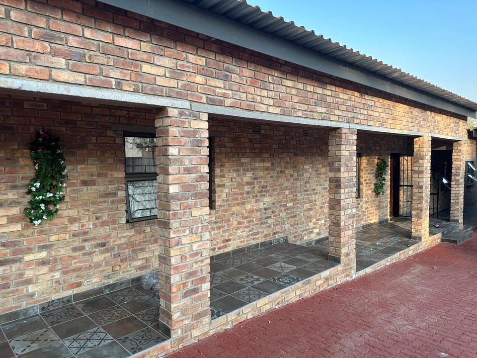 6 the Curve Unit 15 Apartment in Johannesburg
