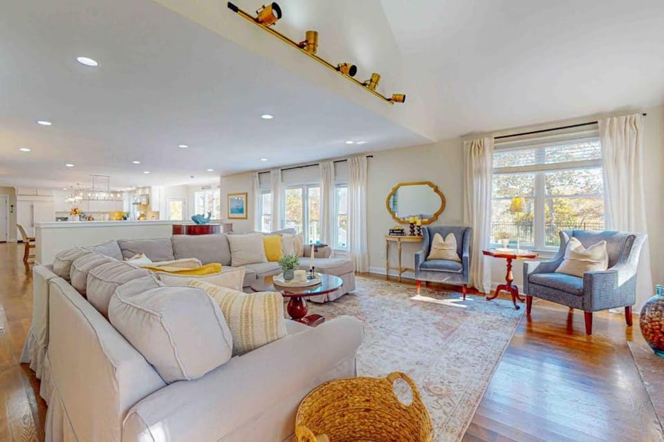 Plum Paradise House in Barnstable