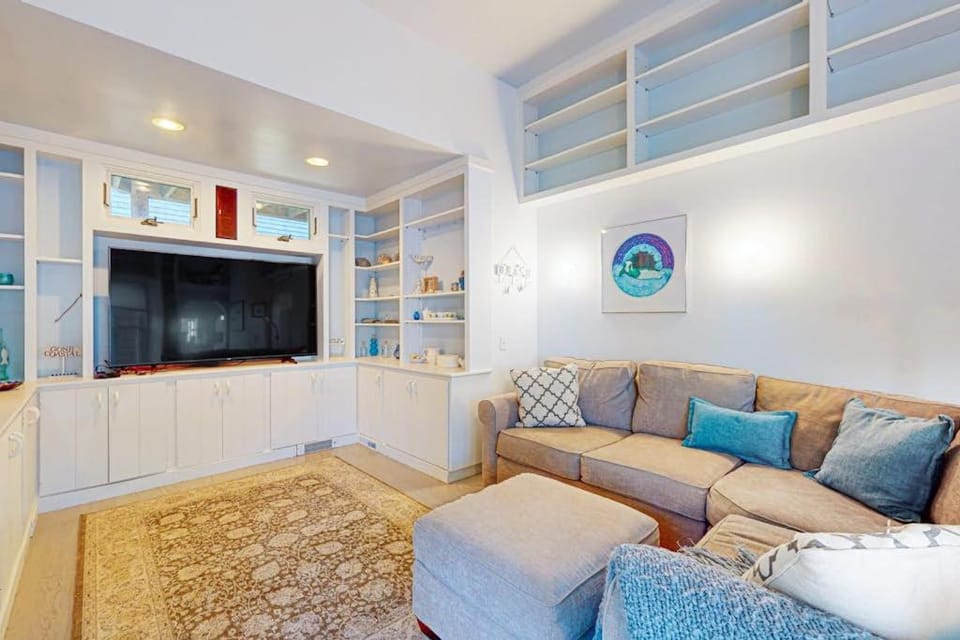 Sailor Sanctuary House in Orleans