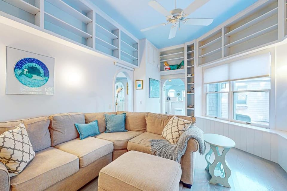 Sailor Sanctuary House in Orleans