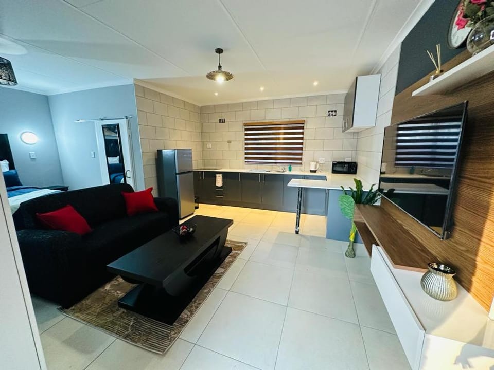 6 the Curve Unit 13 Apartment in Johannesburg