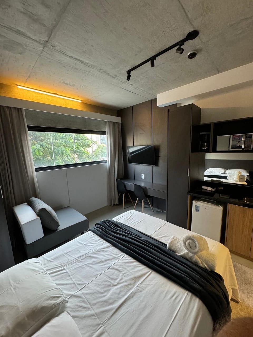Photo of the whole room