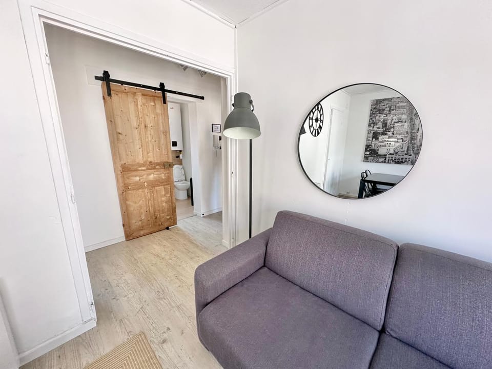 Bathroom, Living room