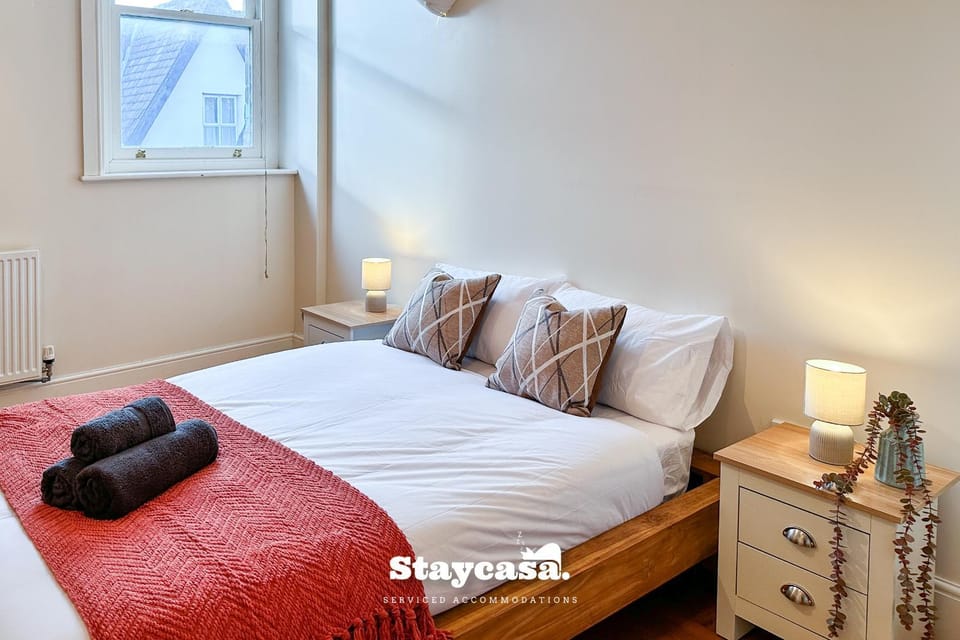 Carlton Co-Living - Private Room Self-Cater House in Stretford