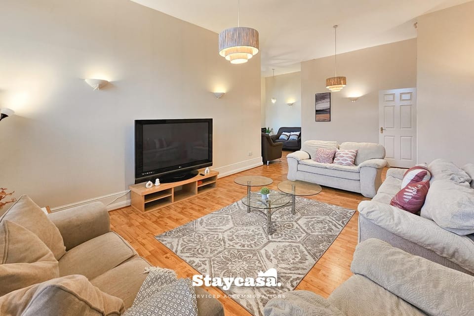 Carlton Co-Living - Private Room Self-Cater House in Stretford
