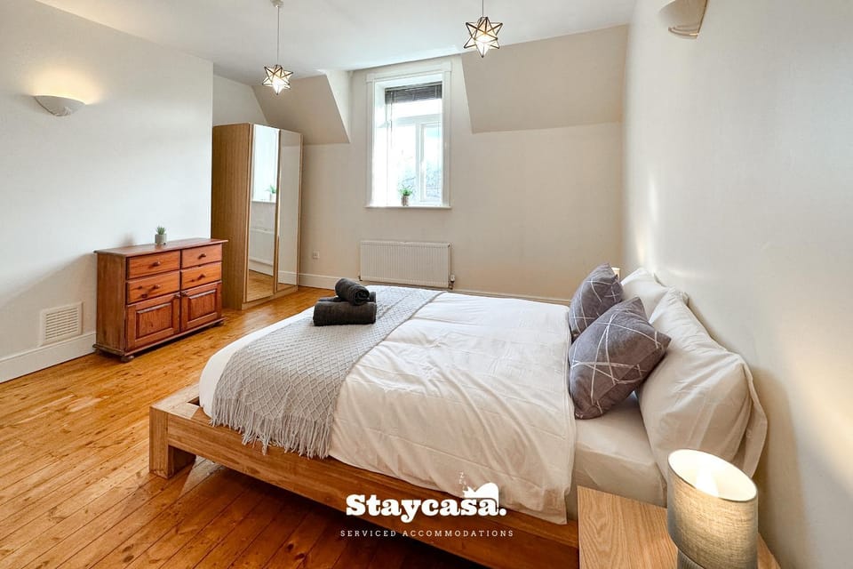 Carlton Co-Living - Private Room Self-Cater House in Stretford
