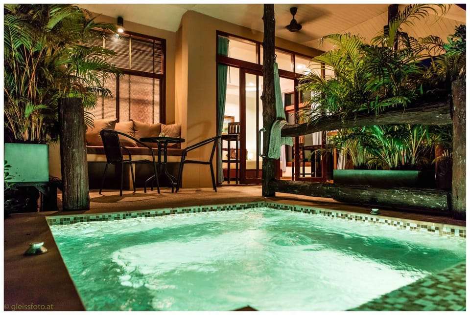 Property building, Swimming pool