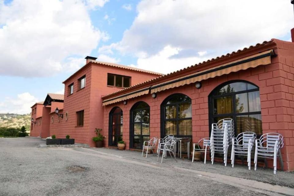 Finca para eventos y complejo rural Mi Cobijo Country House in Castile-La Mancha
