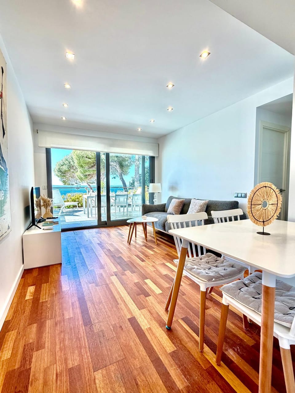 Lounge or bar
