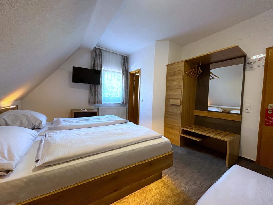 Staff, Photo of the whole room