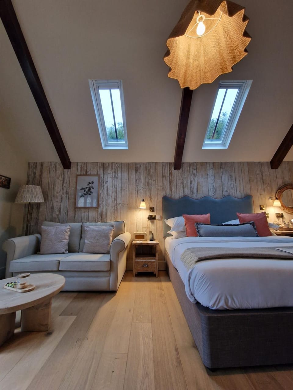 Seating area, Bedroom