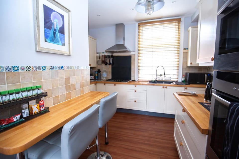 Marketplace Glastonbury Apartment in Glastonbury