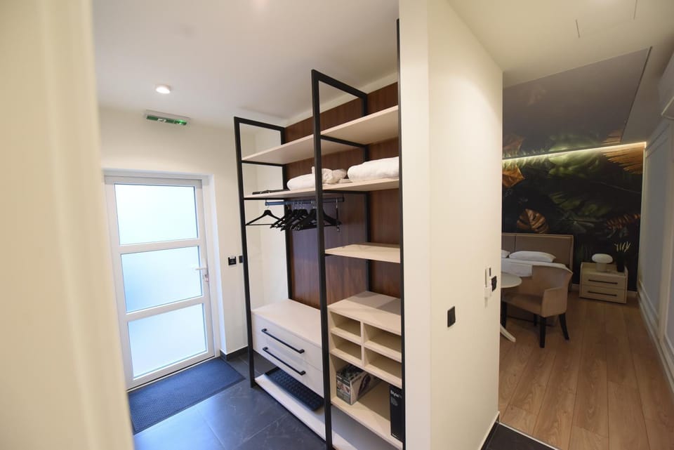 Photo of the whole room, wardrobe