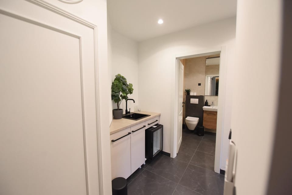 Bathroom, Kitchen or kitchenette