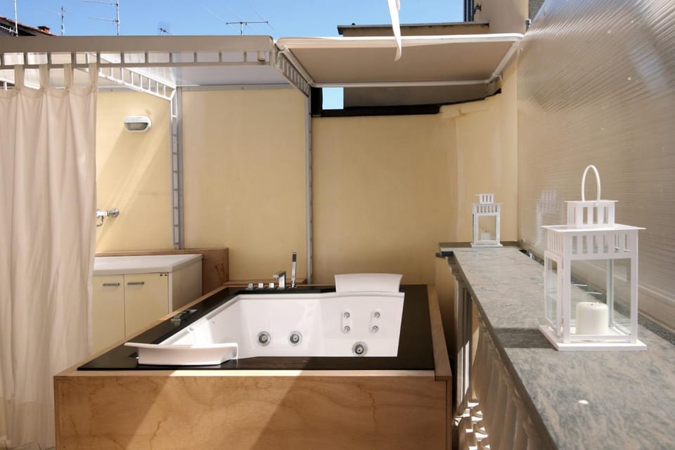 Hot Tub, Open Air Bath
