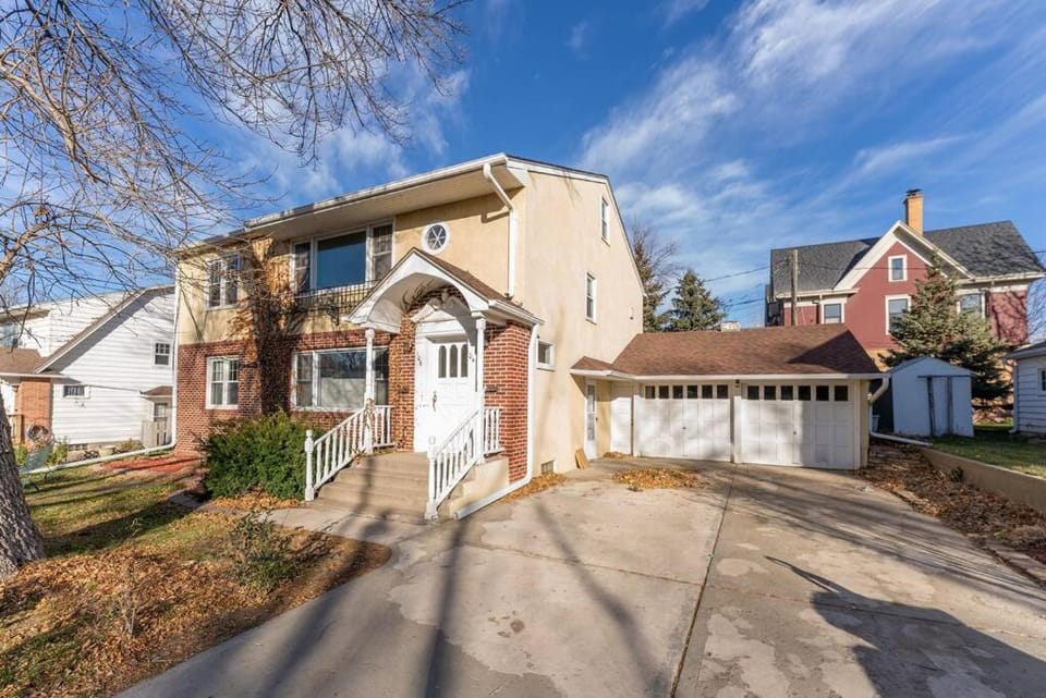 Entire two bedroom unit Apartment in Sioux Falls