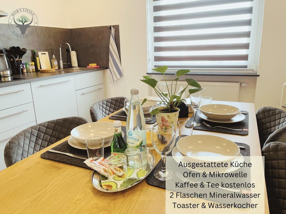 Kitchen or kitchenette, minibar, kitchen
