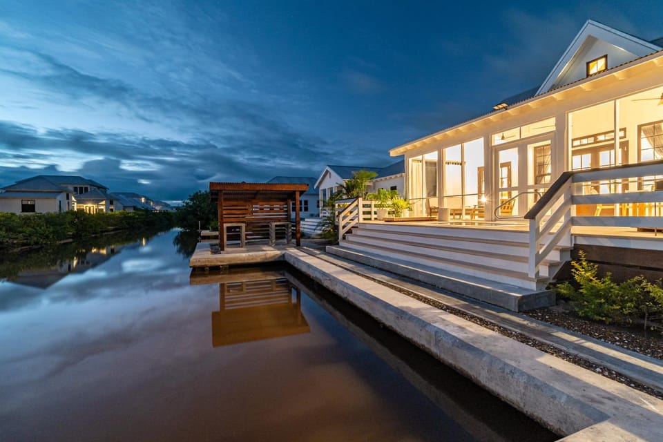Livengood and Mistico Beach Club plus Boat Shuttle Villa in San Pedro