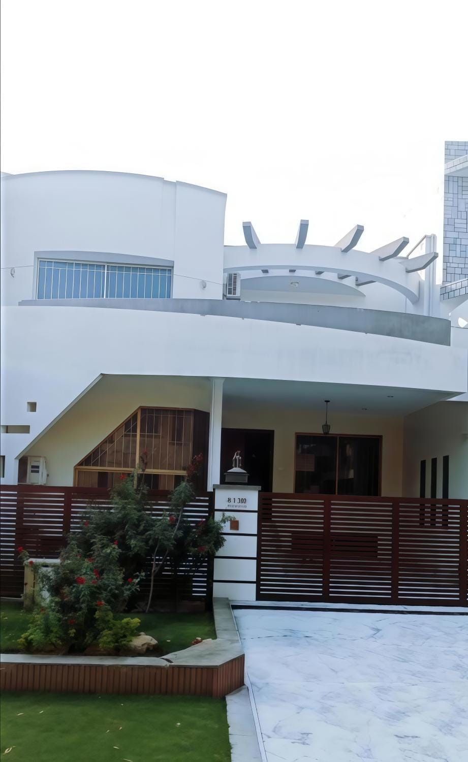 Property building, Day