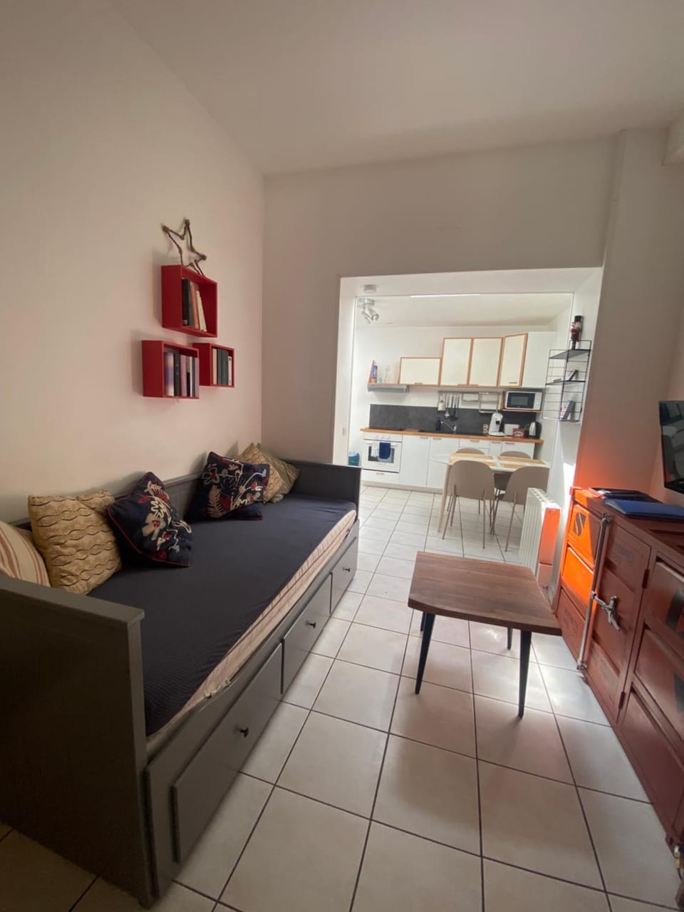 TV and multimedia, Living room, Seating area