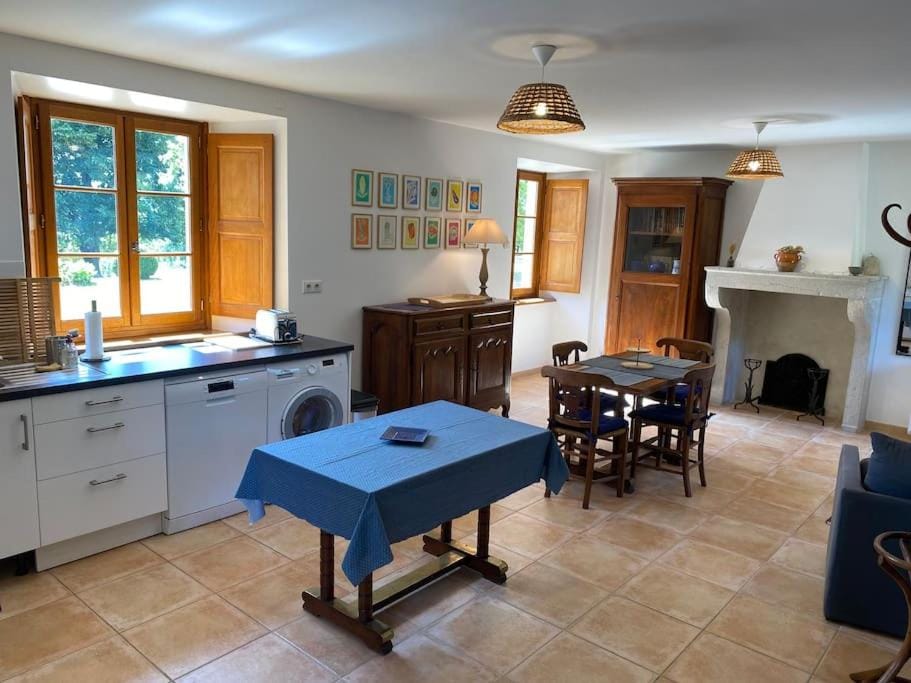 Maison confortable et calme, 2 chambres House in Auvergne-Rhône-Alpes