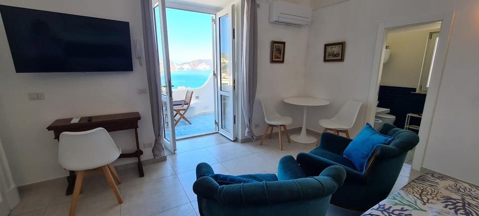Immobiliare Turistcasa - Casa Corso Umberto 110 Apartment in Ponza