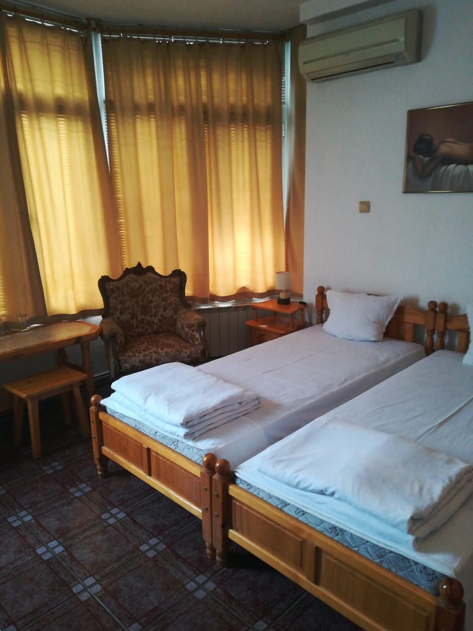 Photo of the whole room