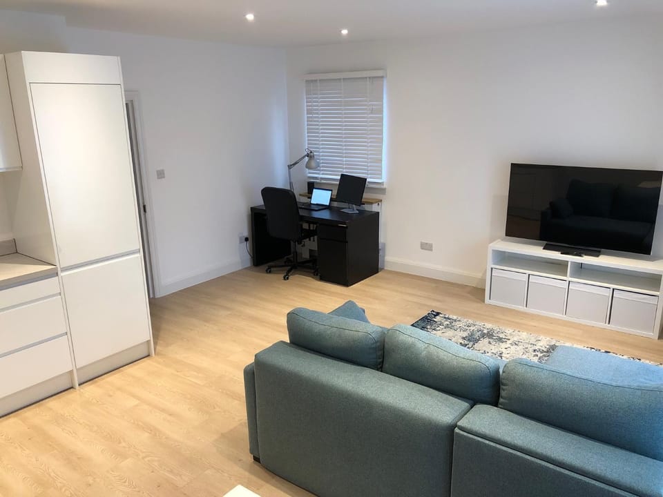 Flat 5 minutes to East Croydon Station Apartment in Croydon