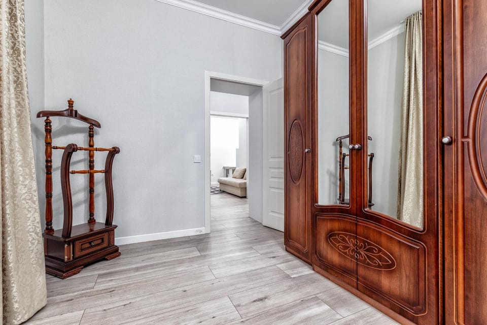 Bedroom, wardrobe