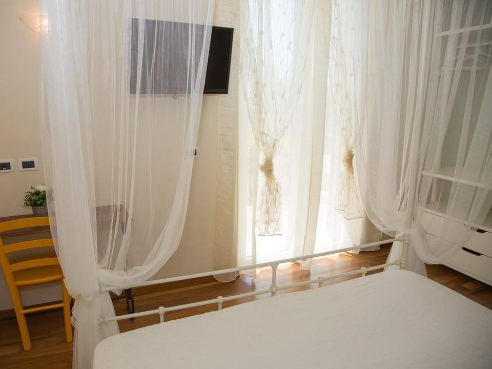 Bed, Decorative detail, Bedroom