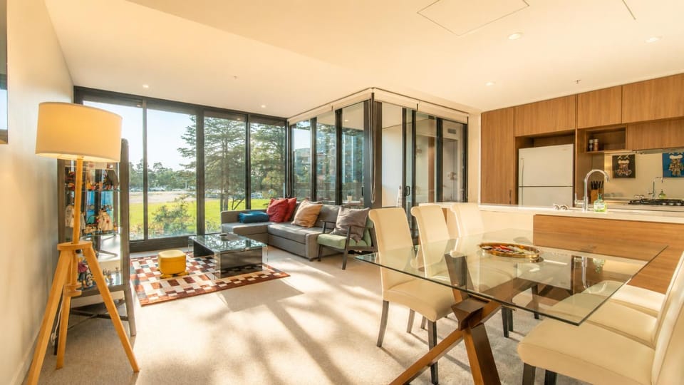 North Ryde 2BR Study, Metro, Parking, Pool Apartment in Sydney