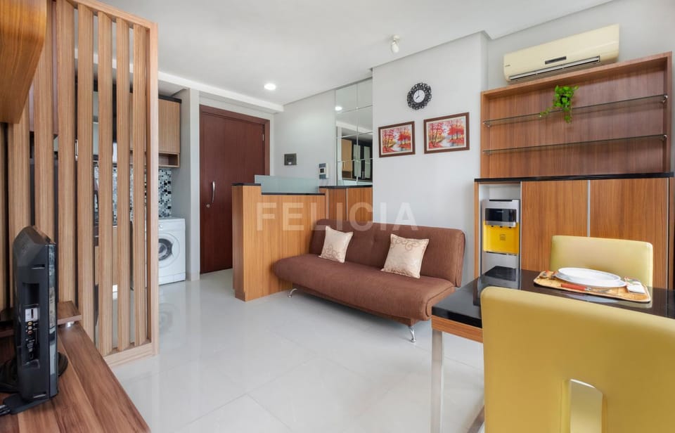 Stay with Felicia, retired. 60sqm 1BR apt Apartment in South Jakarta City