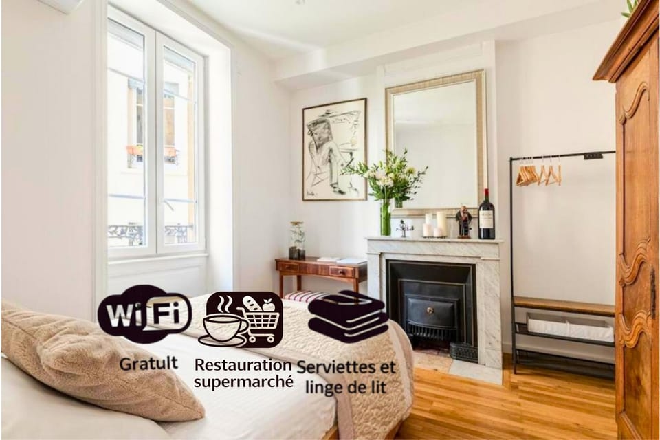 Bed, Bedroom, cot, fireplace