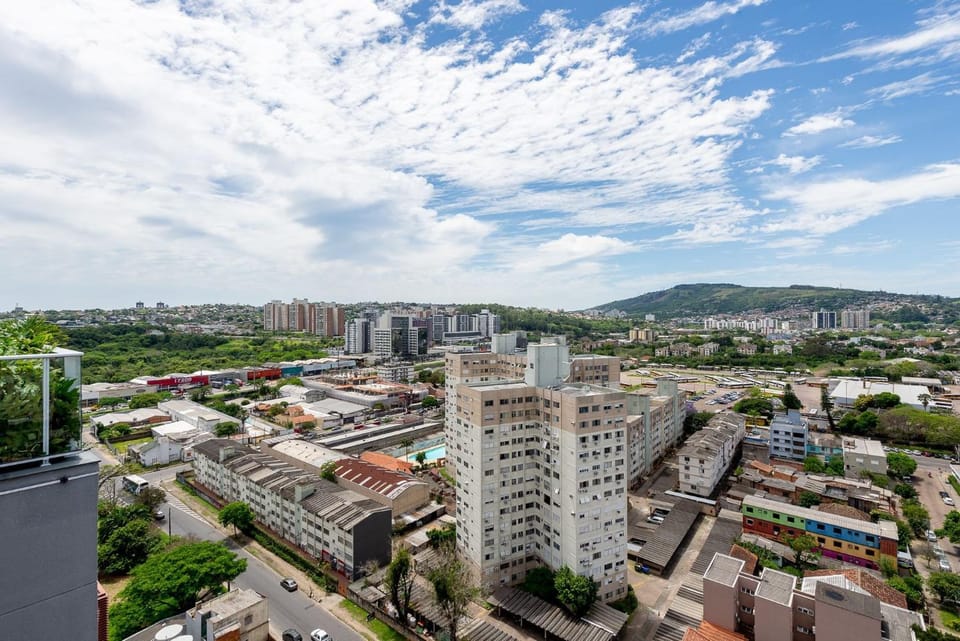 Property building, Off site, Day, Neighbourhood, Bird's eye view, City view, Street view, Location