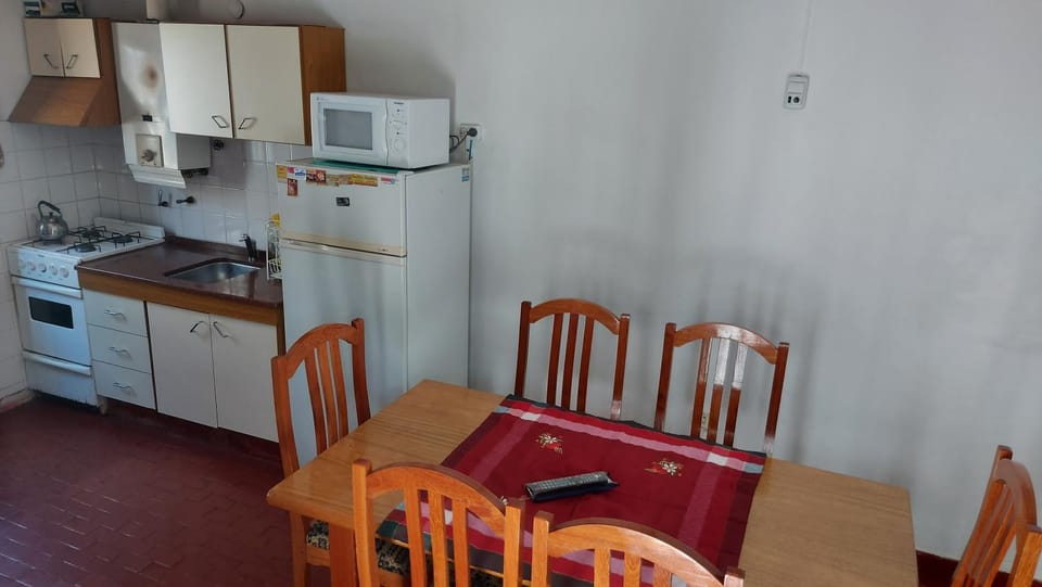 Dining area, minibar