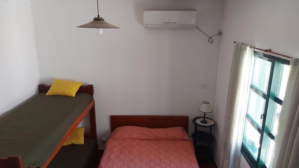 Bed, Bedroom, air conditioner